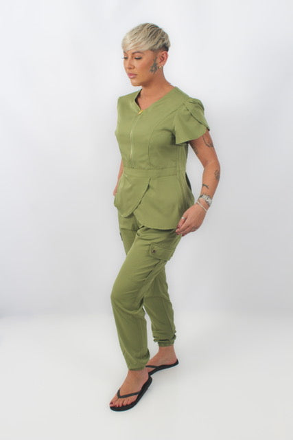 THE BELLE LUXURY SCRUB SET (OLIVE GREEN) - JOGGER TROUSERS